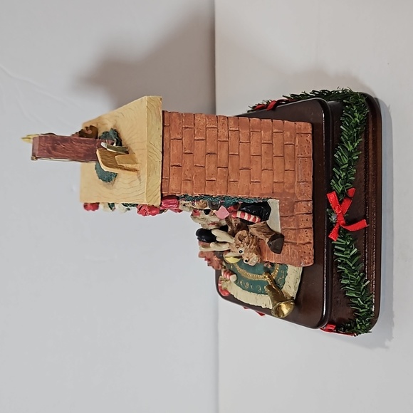 House of Lloyd Christmas Around the World VTG Crash Landing Musical Red Green - Picture 6 of 10